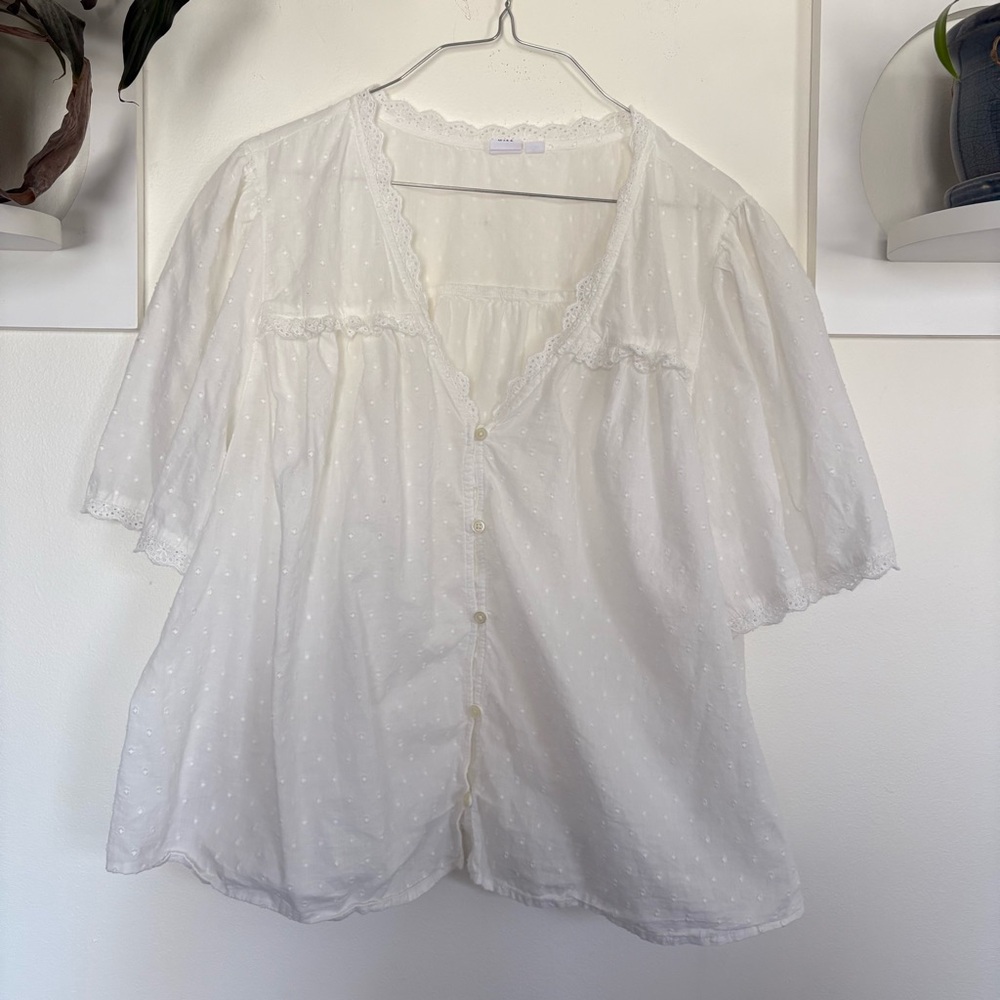 GAP • Ruffle V-Neck Blouse